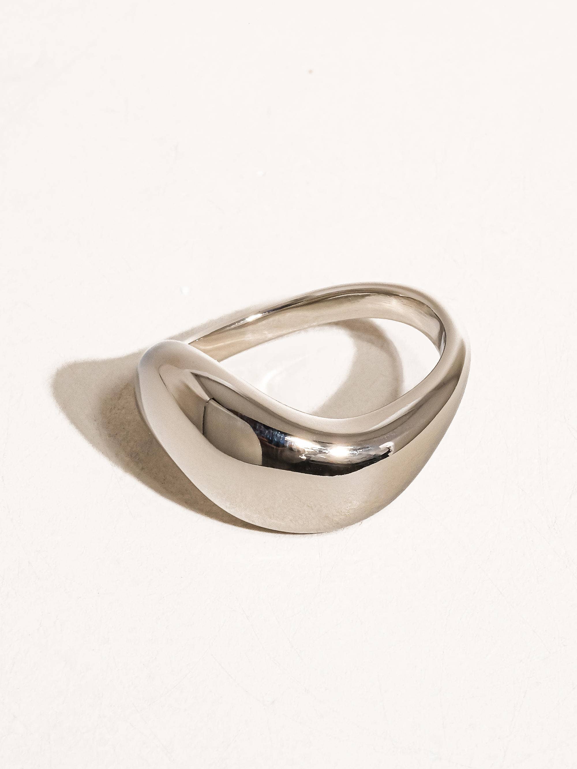 Erin Wavy Ring