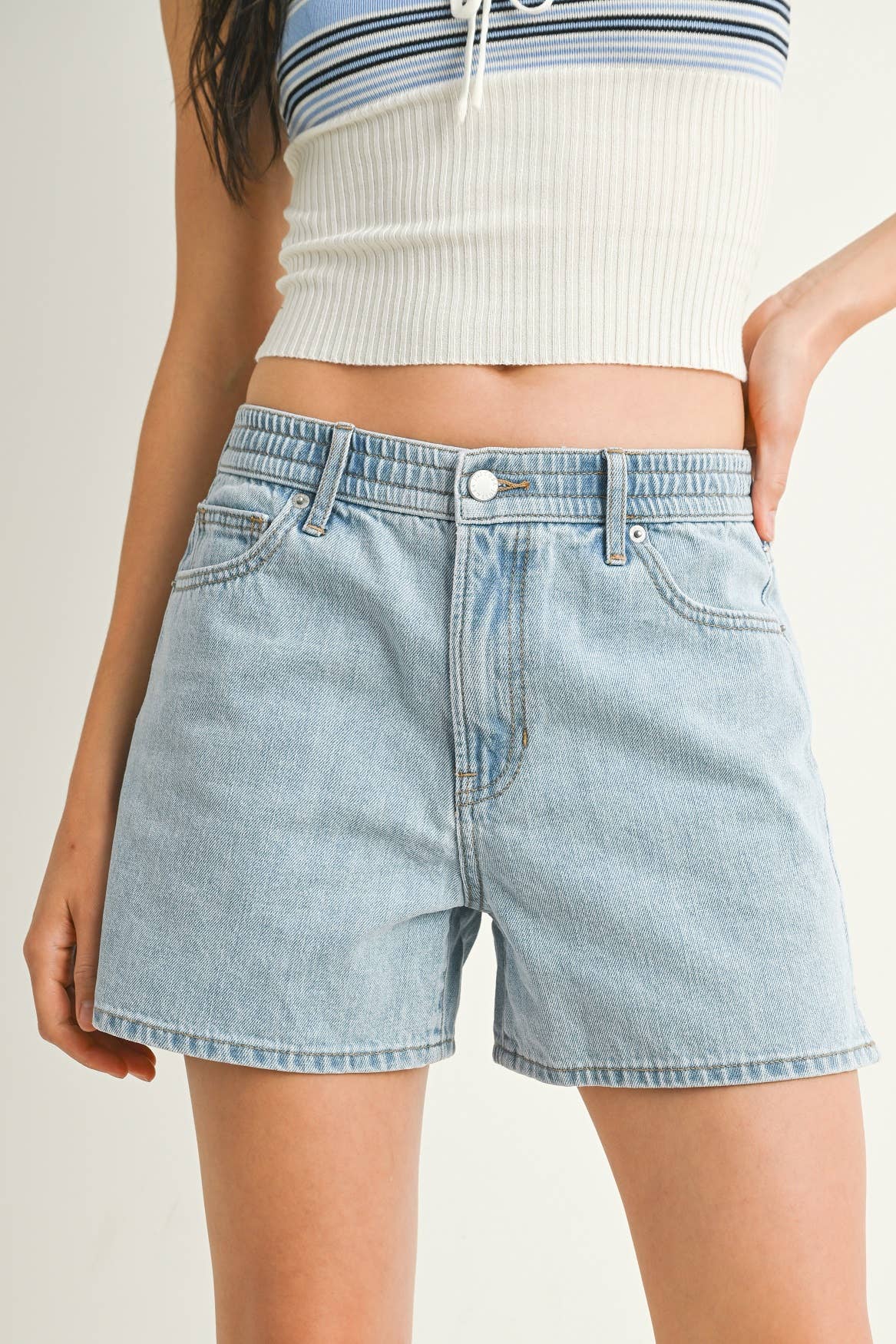 Elastic Waist Mom Short