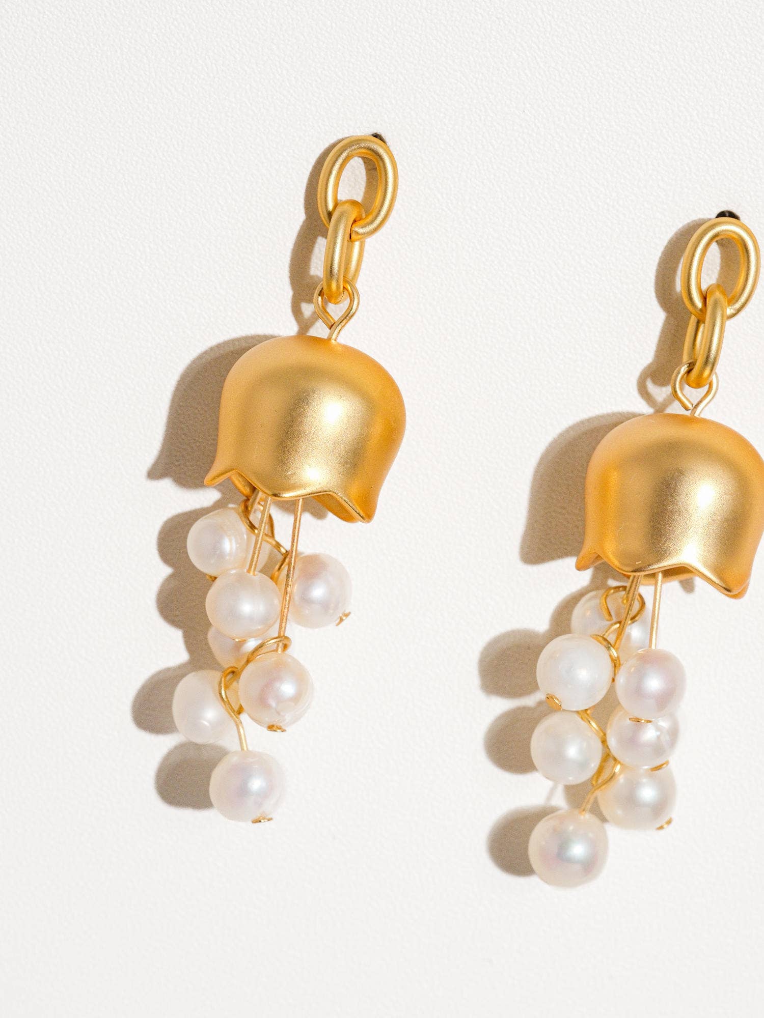 Bellflower Pearl Earring