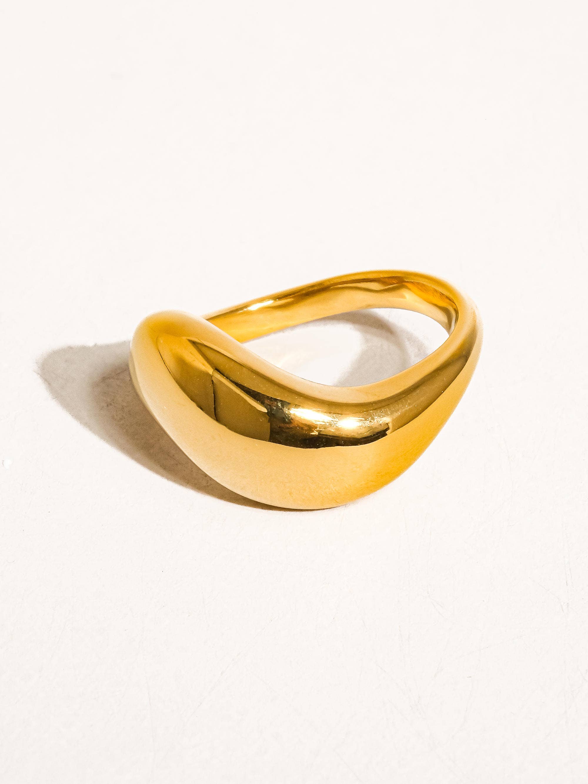 Erin Wavy Ring