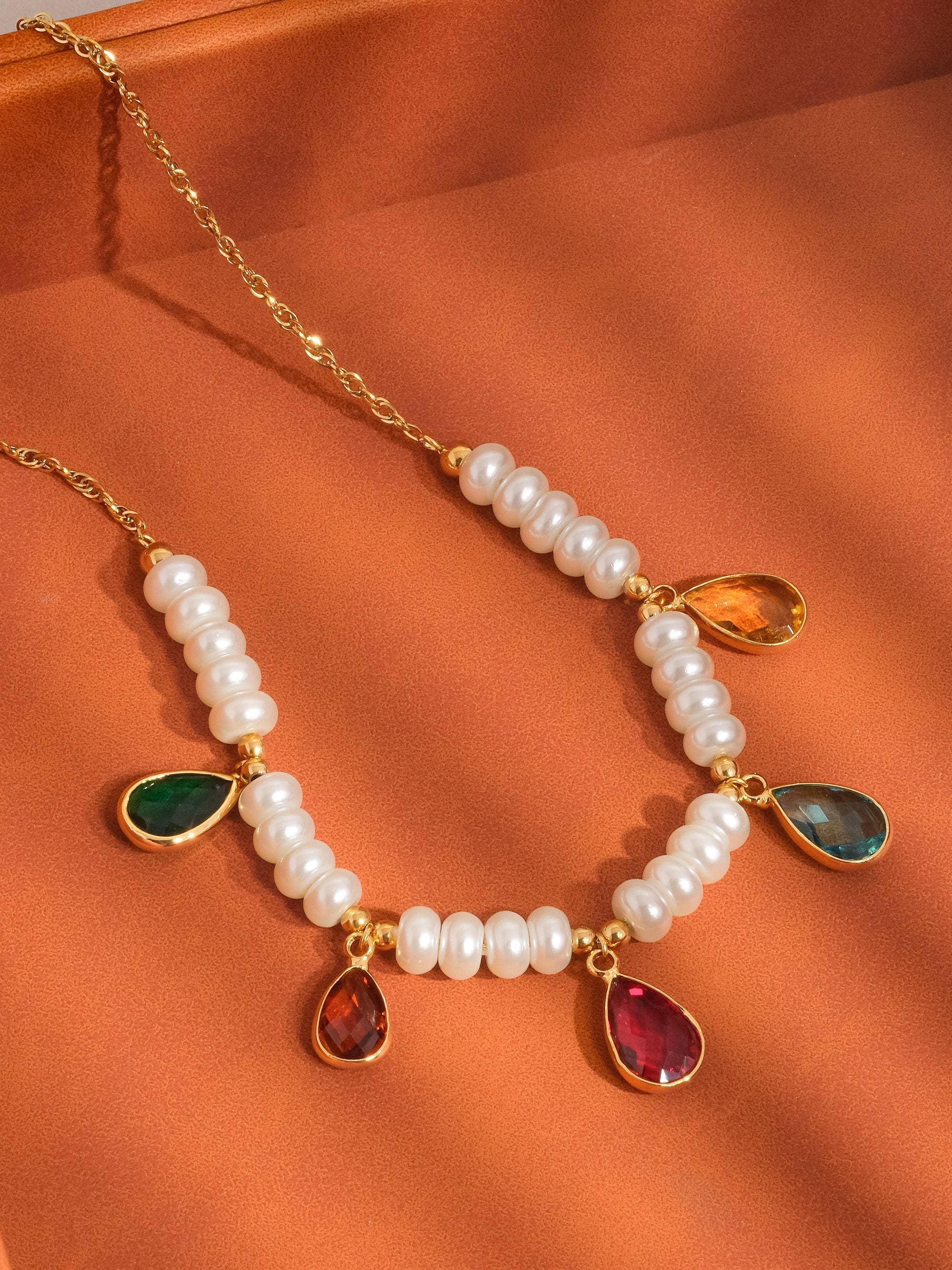 Vœux CZ Stone and Pearl Necklace